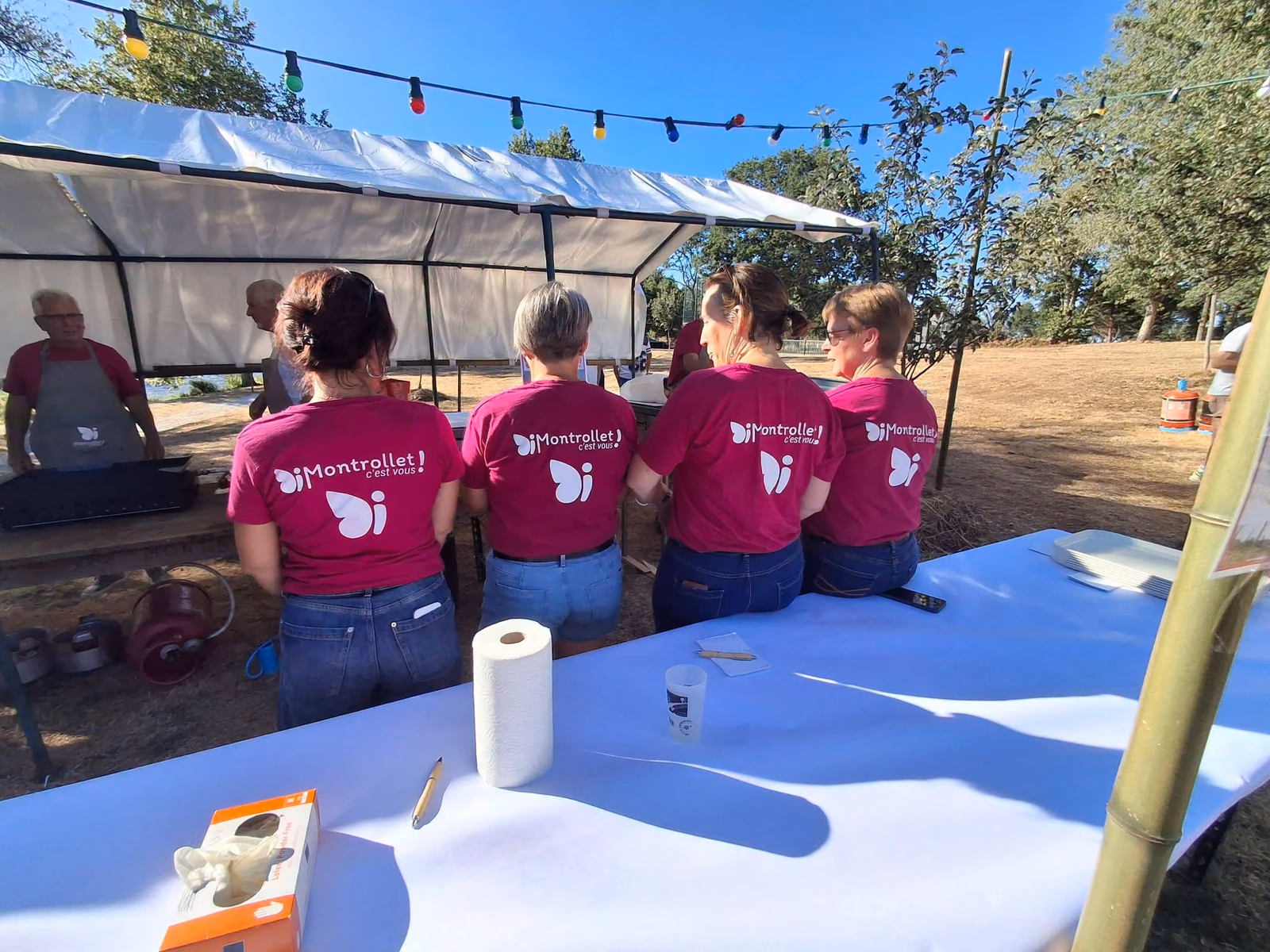 Les bénévoles de la commune au stand